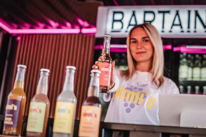 vinni's beim Ausschank. Foto: kevinmtg.fotos (Instagram)